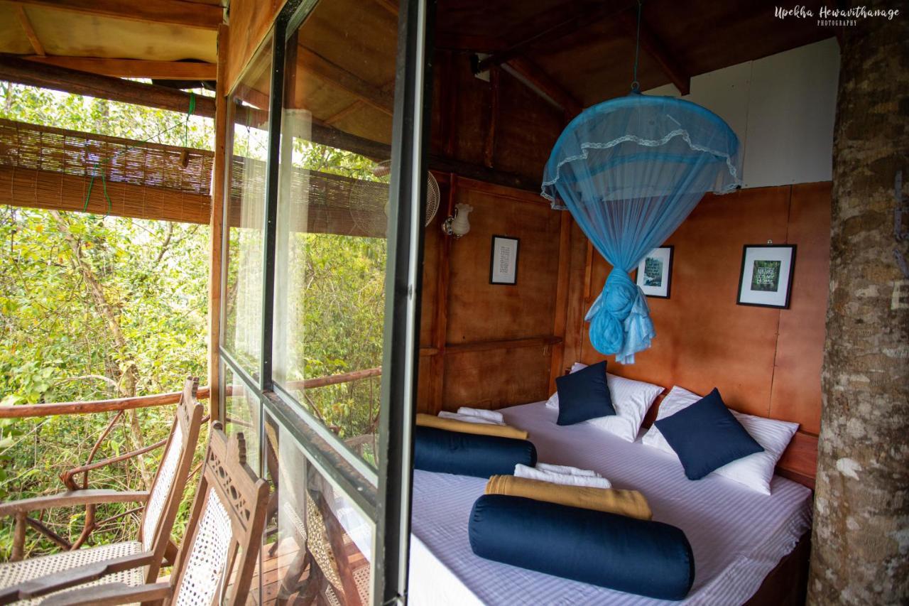 Tree Houses By Jungle River Ginigathena Buitenkant foto